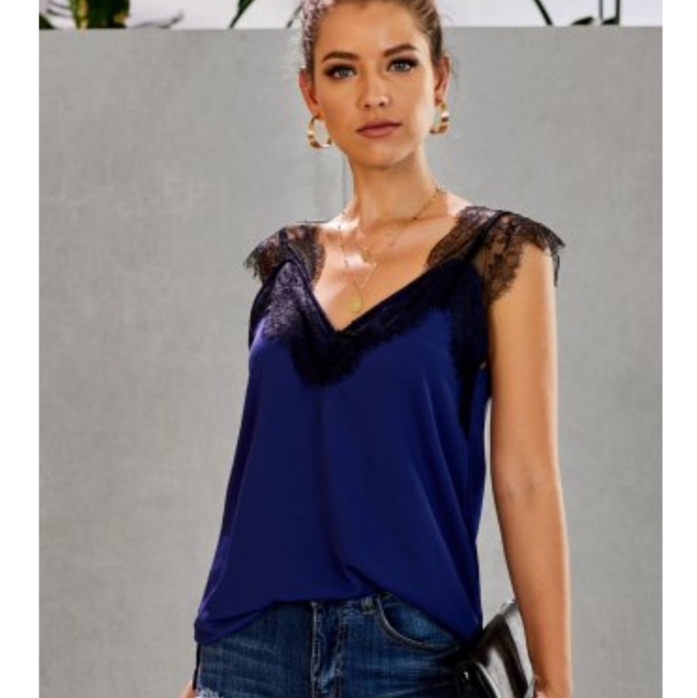 Chic Blue & Black Lace Camisole - Picture 2 of 6